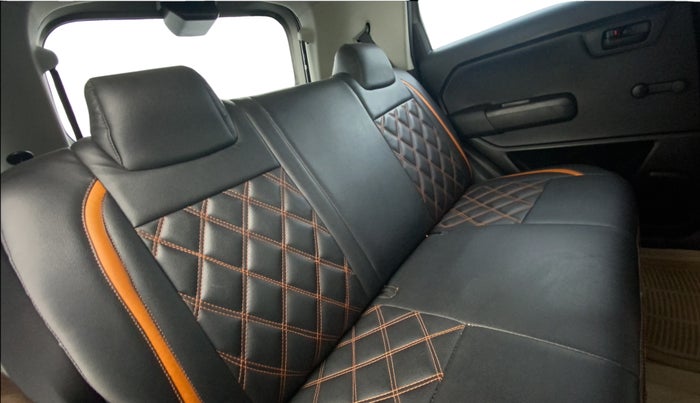 2019 Maruti New Wagon-R LXI 1.0, Petrol, Manual, 15,508 km, Right Side Rear Door Cabin