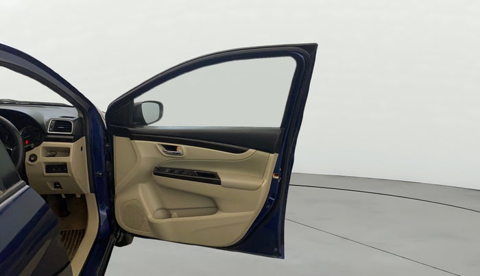 2018 Maruti Ciaz ZETA 1.4  MT PETROL, Petrol, Manual, 67,235 km, RHS Front Door