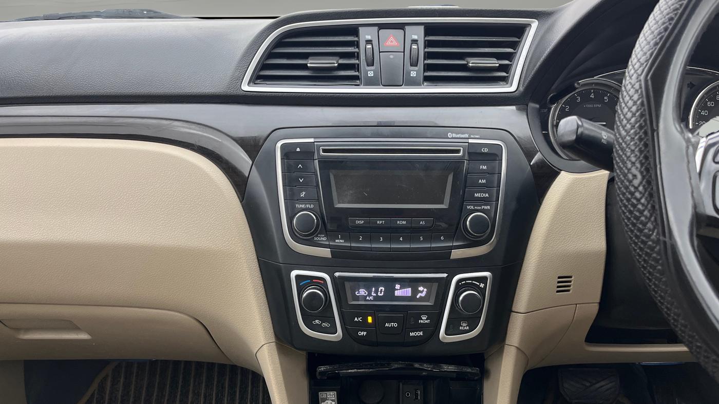 2018 Maruti Ciaz ZETA 1.4  AT PETROL, Petrol, Automatic, 1,05,524 km, Air Conditioner