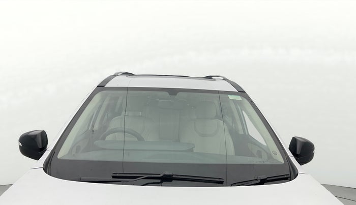 2022 Mahindra XUV700 AX 5 D AT 7 STR, Diesel, Automatic, 65,725 km, Front Windshield