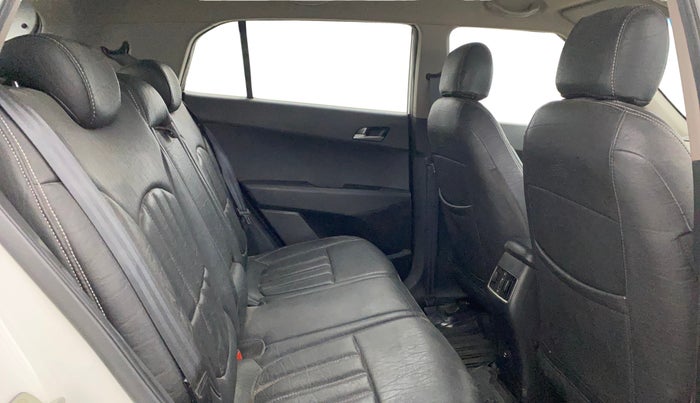 2017 Hyundai Creta SX PLUS 1.6 PETROL, Petrol, Manual, 70,805 km, Right Side Rear Door Cabin