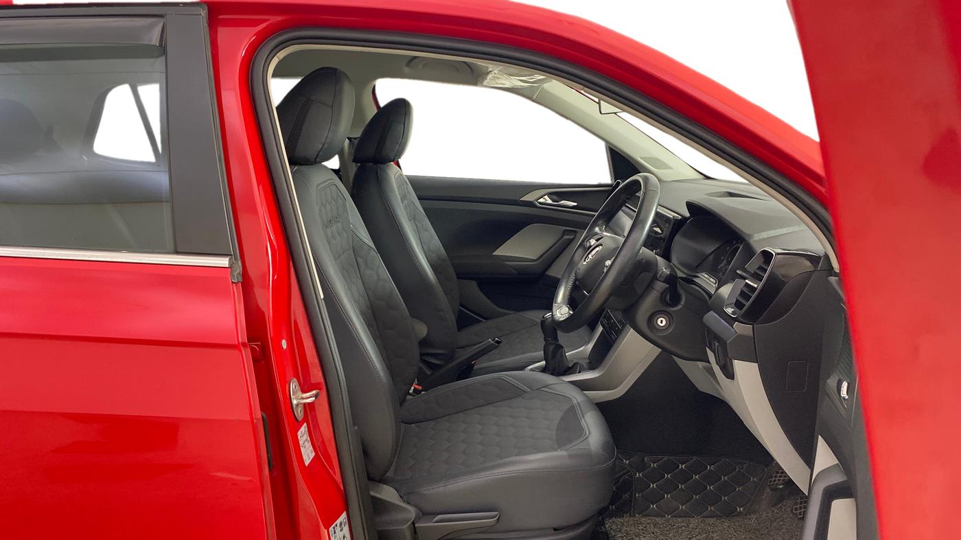 2022 Skoda KUSHAQ AMBITION 1.0L TSI MT, Petrol, Manual, 20,494 km, Right Side Front Door Cabin