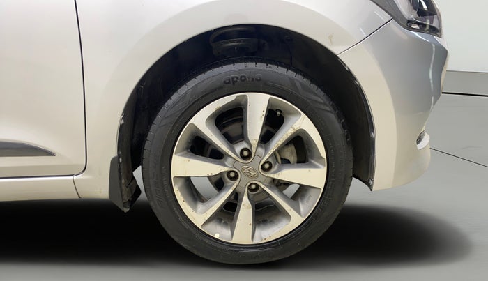 2016 Hyundai Elite i20 ASTA 1.2 (O), Petrol, Manual, 28,094 km, Right Front Wheel