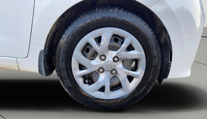 2017 Hyundai Grand i10 SPORTZ 1.2 KAPPA VTVT, Petrol, Manual, 97,124 km, Right Front Wheel