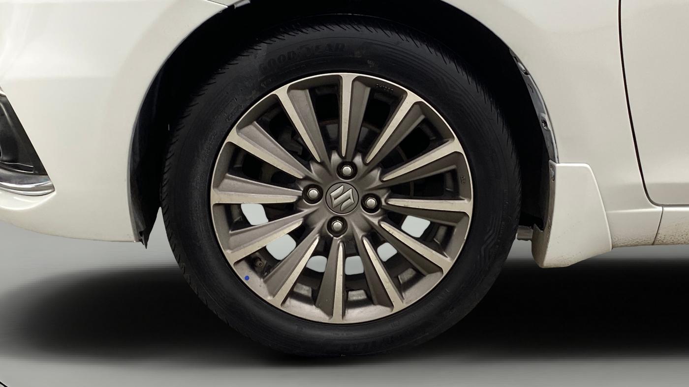 2020 Maruti Ciaz ALPHA  AT 1.5 SHVS PETROL, Petrol, Automatic, 1,09,980 km, Left Front Wheel