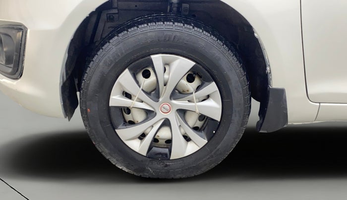 2015 Maruti Swift LXI (O), Petrol, Manual, 87,471 km, Left Front Wheel