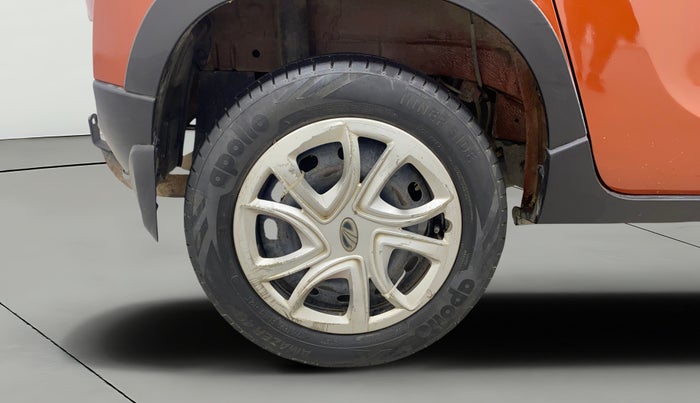 2016 Mahindra Kuv100 K4 D 6 STR, Diesel, Manual, 91,645 km, Right Rear Wheel