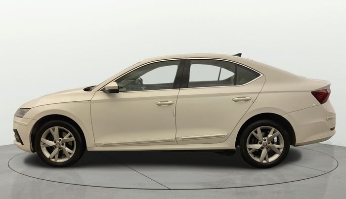 2022 Skoda Octavia STYLE 2.0, Petrol, Automatic, 47,591 km, Left Side