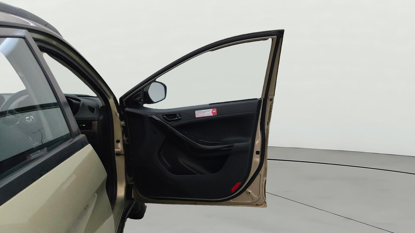2022 Tata NEXON XZA PLUS (PREMIUM) KAZIRANGA DIESEL, Diesel, Automatic, 23,508 km, RHS Front Door