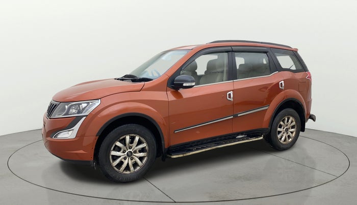 2015 Mahindra XUV500 W10, Diesel, Manual, 95,830 km, Left Front Diagonal