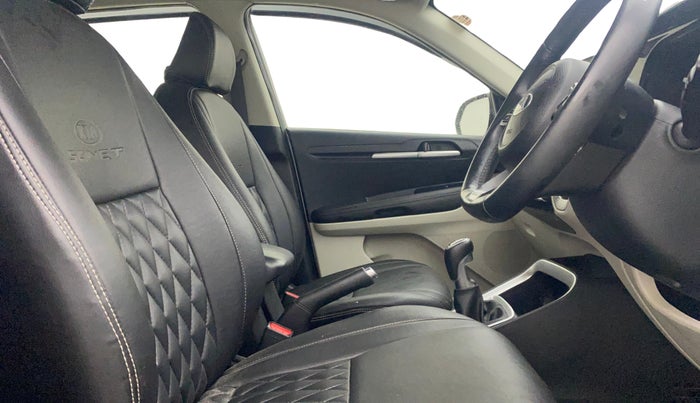 2020 KIA SONET HTX 1.0 IMT, Petrol, Manual, 32,564 km, Right Side Front Door Cabin