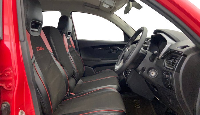 2018 Mahindra KUV 100 NXT K8 P 6 STR, CNG, Manual, 47,875 km, Right Side Front Door Cabin