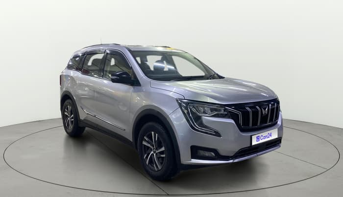 2022 Mahindra XUV700 AX 5 P MT 7 STR, Petrol, Manual, 66,407 km, Right Front Diagonal
