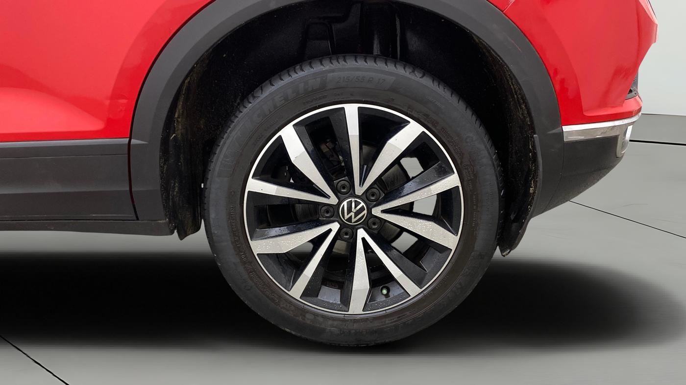 2021 Volkswagen T-ROC 1.5 TSI AT, Petrol, Automatic, 1,20,900 km, Left Rear Wheel