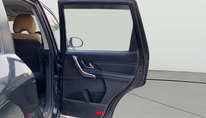 2021 Mahindra XUV500 W11 AT, Diesel, Automatic, 69,965 km, RHS Rear Door