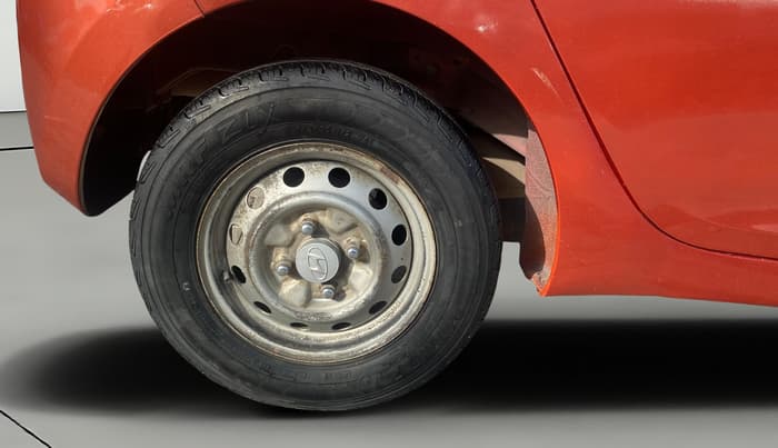 2013 Hyundai Eon ERA +, Petrol, Manual, 81,177 km, Right Rear Wheel
