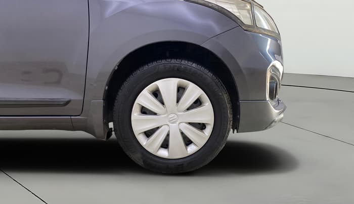 2018 Maruti Ertiga VXI CNG, CNG, Manual, 85,182 km, Right Front Wheel