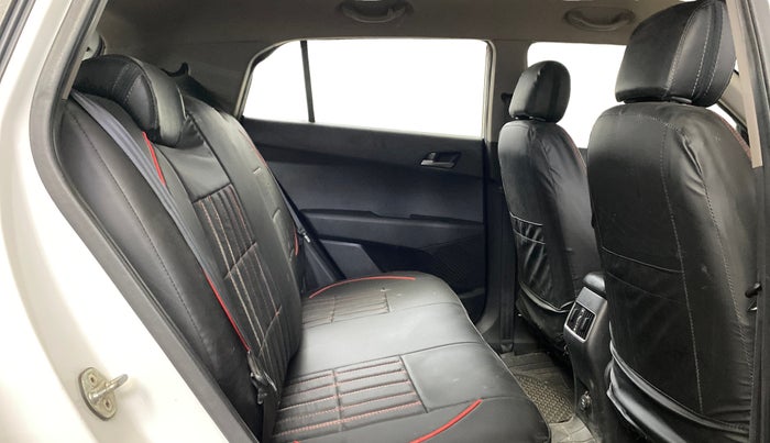 2017 Hyundai Creta SX PLUS 1.6 PETROL, Petrol, Manual, 96,417 km, Right Side Rear Door Cabin