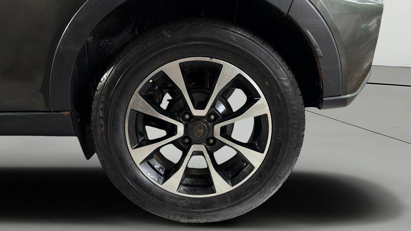 2020 Tata NEXON XZ PLUS PETROL, CNG, Manual, 91,246 km, Left Rear Wheel