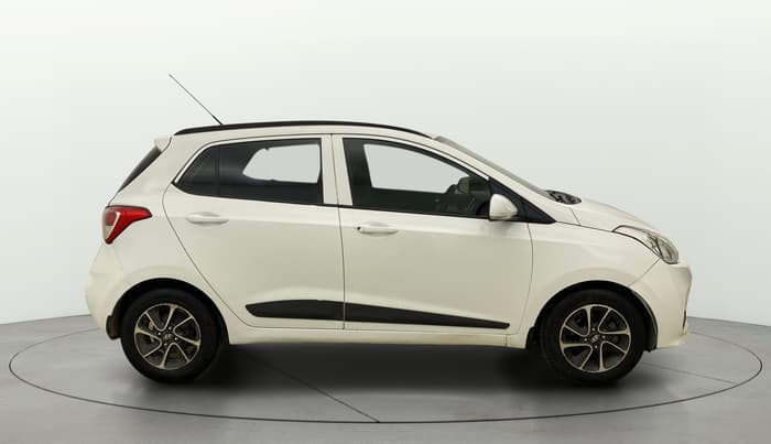 2017 Hyundai Grand i10 SPORTZ AT 1.2 KAPPA VTVT, Petrol, Automatic, 64,884 km, Right Side View