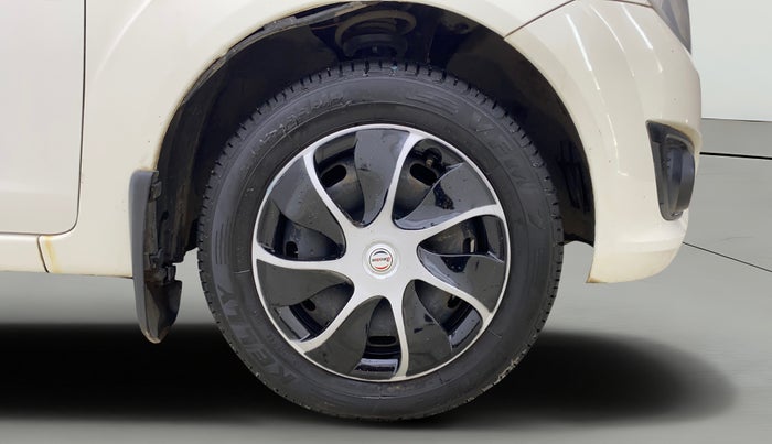 2013 Ford Figo ZXI 1.4 DIESEL, Diesel, Manual, 1,35,833 km, Right Front Wheel