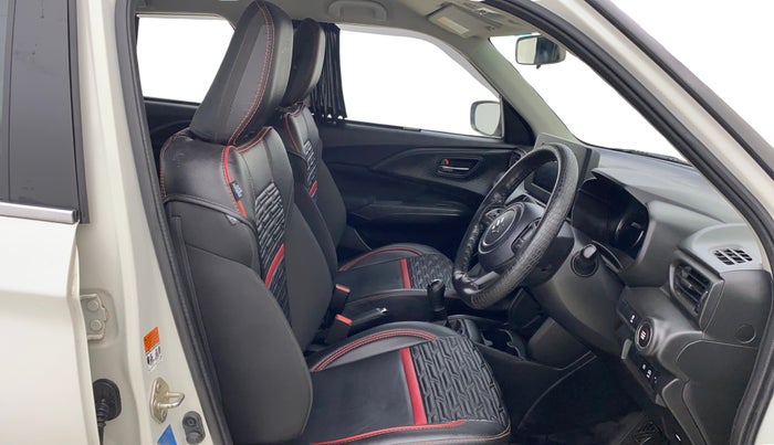 2024 Maruti Swift VXi (O), Petrol, Manual, 7,947 km, Right Side Front Door Cabin