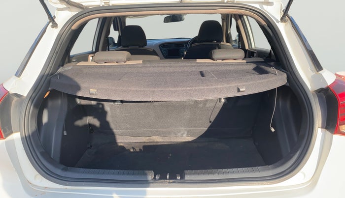2020 Hyundai Elite i20 ASTA 1.2 (O), Petrol, Manual, 46,518 km, Boot Open Zoomed View