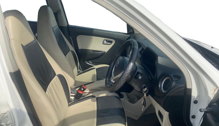 2019 Maruti Alto VXI, Petrol, Manual, 32,995 km, Right Side Front Door Cabin