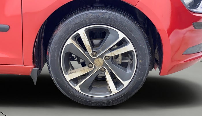 2021 Tata ALTROZ XZ PETROL, Petrol, Manual, 29,427 km, Right Front Wheel