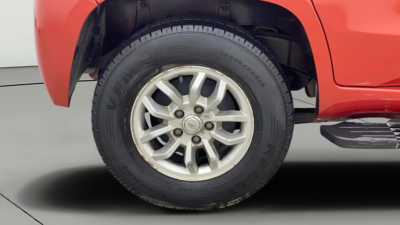 2016 Mahindra TUV300 T8, Diesel, Manual, 92,303 km, Right Rear Wheel