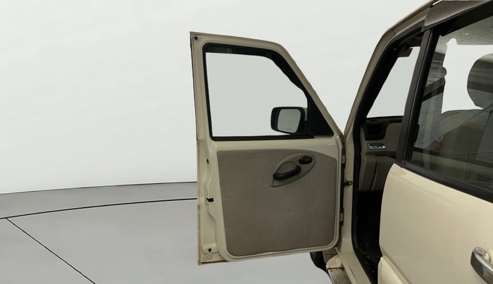 2019 Mahindra Scorpio S3, Diesel, Manual, 96,508 km, LHS Front Door