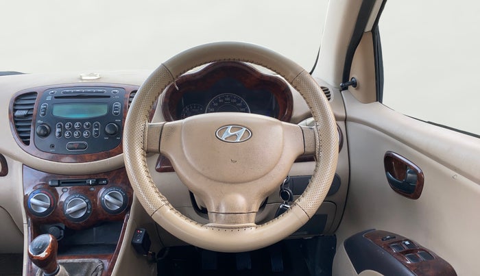 2013 Hyundai i10 MAGNA 1.1, CNG, Manual, 80,438 km, Steering Wheel Close Up