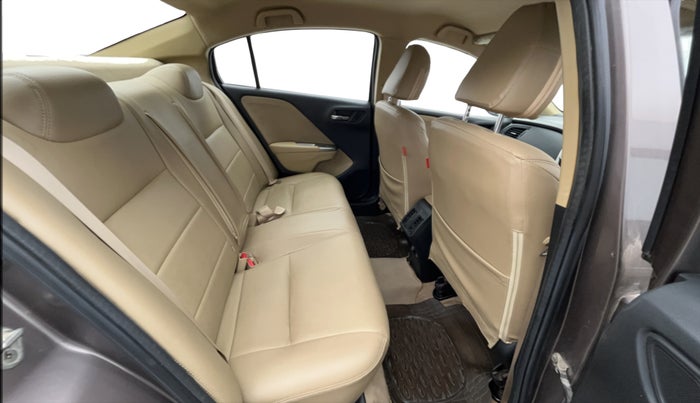 2016 Honda City 1.5L I-VTEC V MT, Petrol, Manual, 39,453 km, Right Side Rear Door Cabin