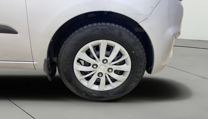 2014 Hyundai i10 SPORTZ 1.1, CNG, Manual, 59,160 km, Right Front Wheel