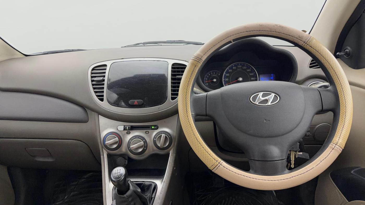 2014 Hyundai i10 MAGNA 1.1, Petrol, Manual, 35,272 km, Steering Wheel Close Up