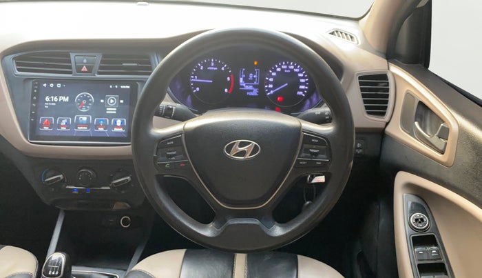 2015 Hyundai Elite i20 MAGNA 1.4 CRDI, Diesel, Manual, 1,42,570 km, Steering Wheel Close Up