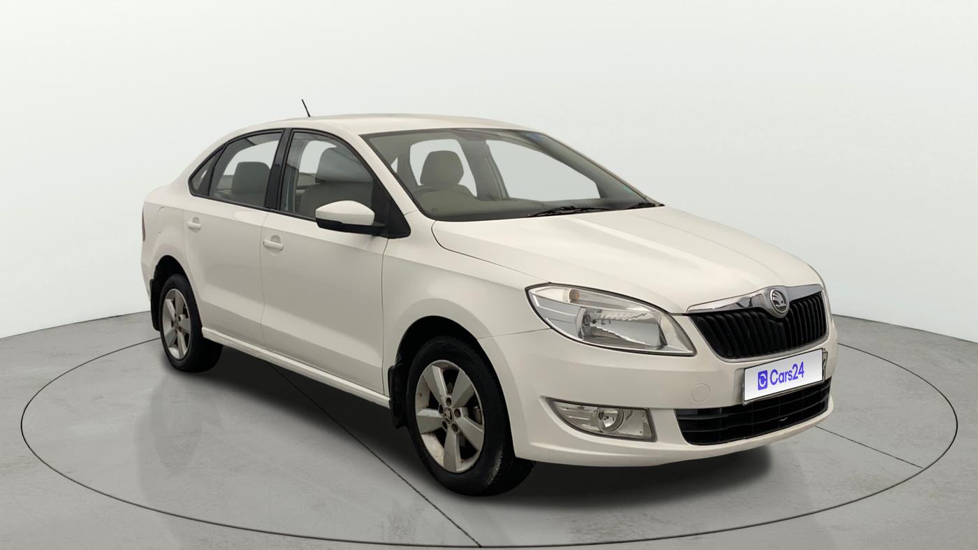 2016 Skoda Rapid AMBITION 1.6 MPI MT, Petrol, Manual, 51,198 km, SRP