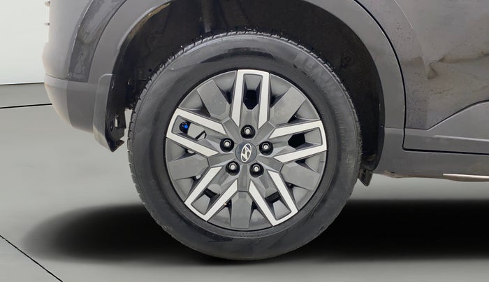 2024 Hyundai VENUE SX (O) 1.0 TURBO DCT DUAL TONE, Petrol, Automatic, 16,890 km, Right Rear Wheel