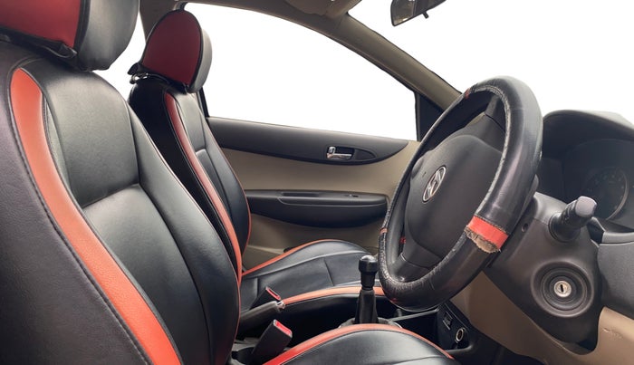 2013 Hyundai i20 MAGNA 1.2, Petrol, Manual, 95,152 km, Right Side Front Door Cabin