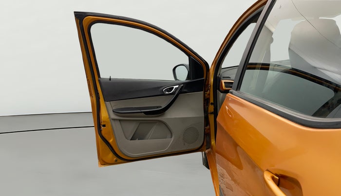 2018 Tata Tiago XZ PETROL, Petrol, Manual, 75,150 km, LHS Front Door