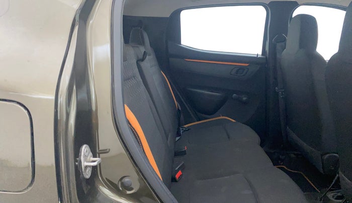 2019 Renault Kwid CLIMBER 1.0 AMT, Petrol, Automatic, 13,266 km, Right Side Rear Door Cabin