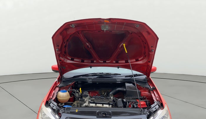 2014 Volkswagen Polo COMFORTLINE 1.2L, Petrol, Manual, 77,024 km, Open Bonet