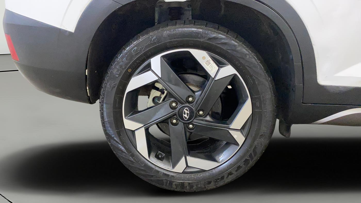 2023 Hyundai ALCAZAR PLATINUM 1.5 TURBO PETROL MT 7STR, Petrol, Manual, 2,159 km, Right Rear Wheel