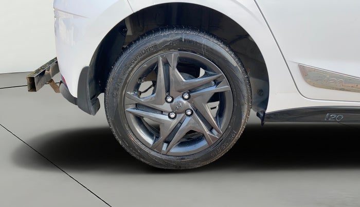 2023 Hyundai NEW I20 SPORTZ 1.2 MT, Petrol, Manual, 27,650 km, Right Rear Wheel