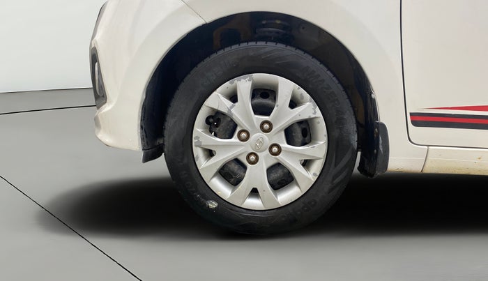 2016 Hyundai Grand i10 1.2 SPORTZ PRIME EDITION VTVT, Petrol, Manual, 68,576 km, Left Front Wheel