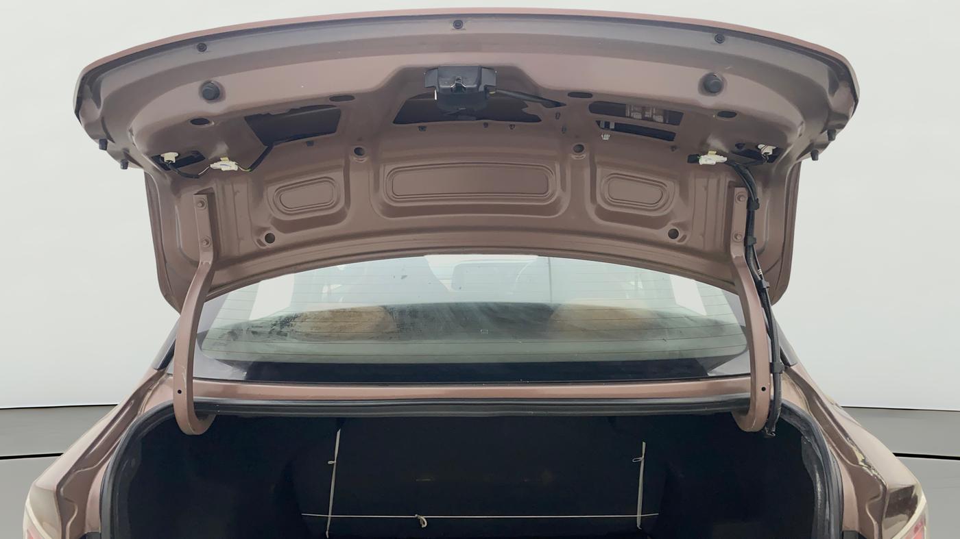 2021 Hyundai AURA SX 1.2, Petrol, Manual, 21,246 km, Boot Door Open