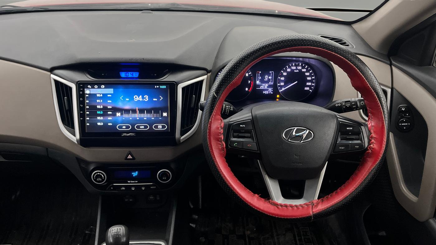 2016 Hyundai Creta SX PLUS 1.6 PETROL, Petrol, Manual, 1,40,317 km, Steering Wheel Close Up