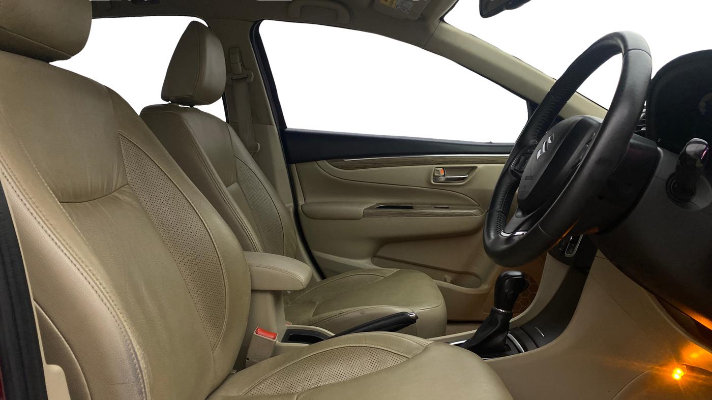 2019 Maruti Ciaz ALPHA  AT 1.5 SHVS PETROL, Petrol, Automatic, 60,463 km, Right Side Front Door Cabin