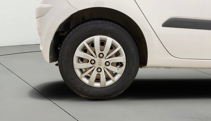 2014 Hyundai i10 SPORTZ 1.1, Petrol, Manual, 96,969 km, Right Rear Wheel