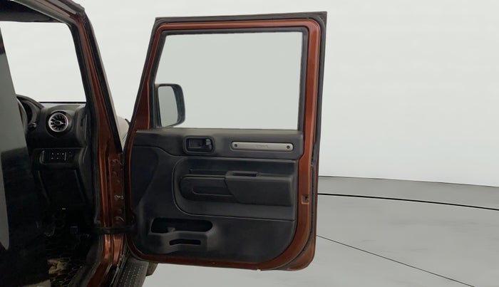 2021 Mahindra Thar LX  P 4WD AT CONVERTIBLE, Petrol, Automatic, 59,823 km, RHS Front Door